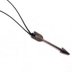 Κολιέ με κορδόνι, Βέλος