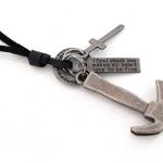 Κολιέ με τσεκούρι