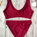 Mania bikini, βουργουνδί