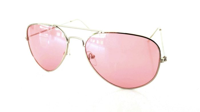 Sunglasses with fuchsia lens