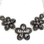 Κοντό κολιέ, σε boho chic στυλ