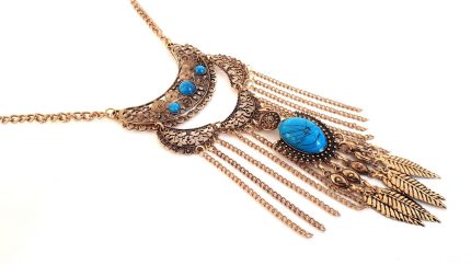 Μακρύ κολιέ σε boho στυλ