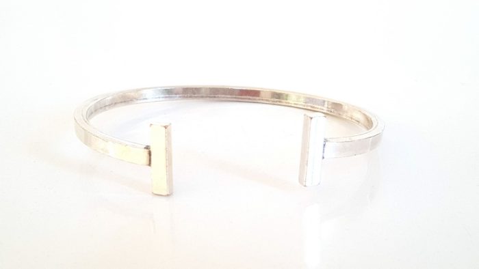 Bronze bracelet with bars