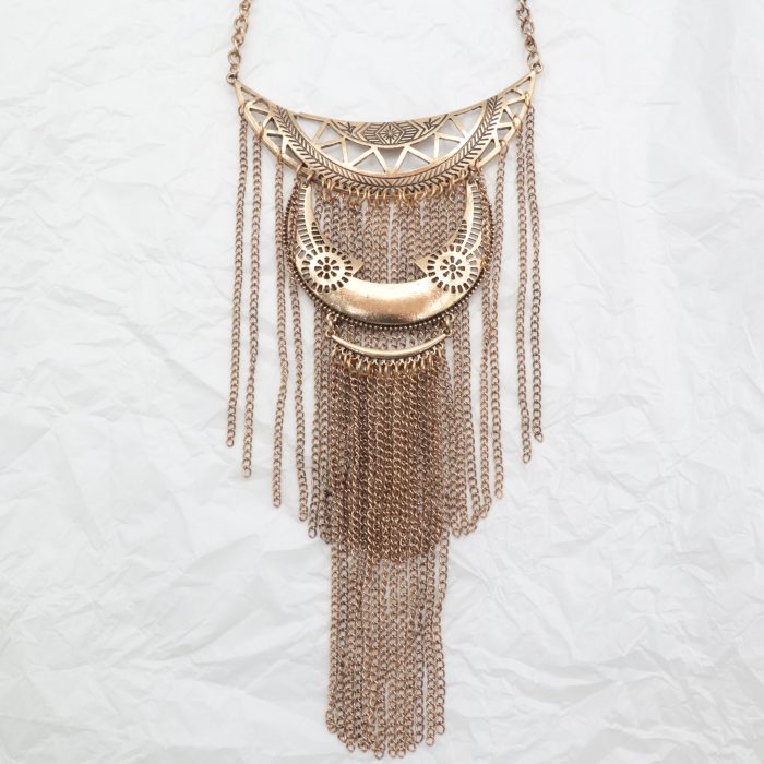 Boho necklace with metal fringes