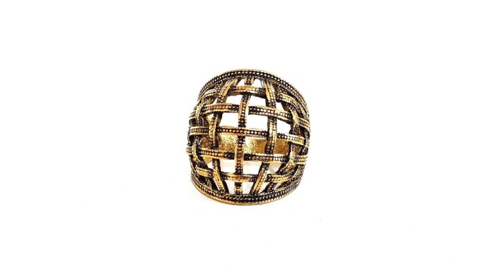 Bronze ring