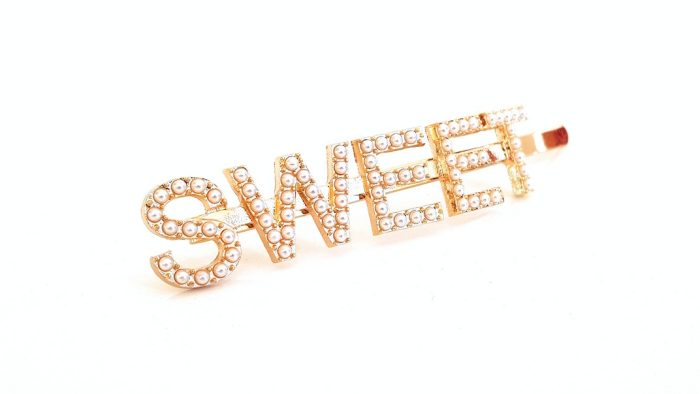 Hair clip with the word SWEET