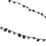 Πολύ μακρύ κολιέ με πέτρες και χάντρες