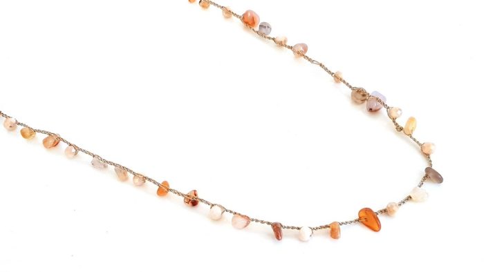 Very long necklace with stones and beads