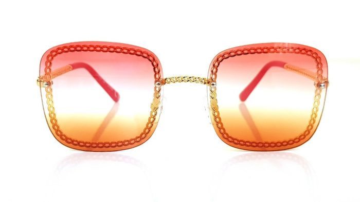 Sunglasses with square lenses