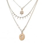 Κοντό ατσάλινο τριπλό κολιέ με σταυρό