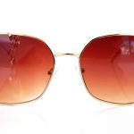 Γυαλιά ηλίου με πολυγωνικούς φακούς