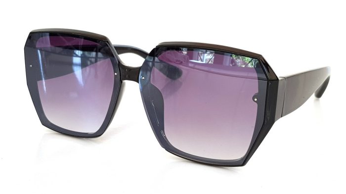 Sunglasses with polygonal lenses