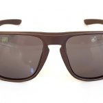 Γυαλιά ηλίου τύπου wayfarer