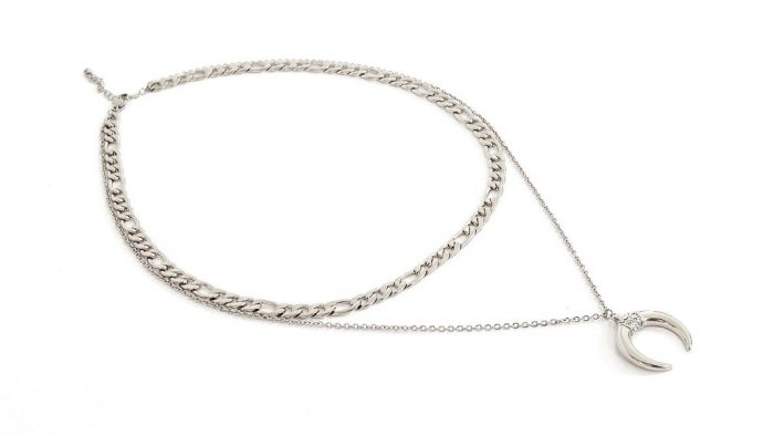 Short double steel necklace with horn