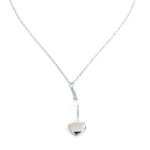 Κοντό ατσάλινο κολιέ με καρδιά