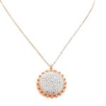 Κοντό ατσάλινο κολιέ με κρεμαστό με στρας