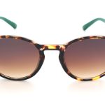 Γυαλιά ηλίου με στρογγυλούς φακούς