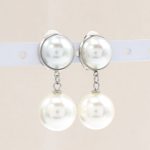 Κρεμαστά σκουλαρίκια κλιπ με μεγάλη στρογγυλή πέρλα ασημί