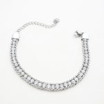 Ατσάλινο βραχιόλι ριβιέρα, αλλιώς και tennis bracelet, σε ασημί χρώμα