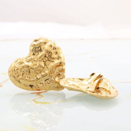 Ατσάλινα  σκουλαρίκια καρδιές σαν σφυρήλατες με κούμπωμα κλιπ