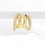 ατσάλινα σκουλαρίκια με στρας σε χρυσό χρώμα