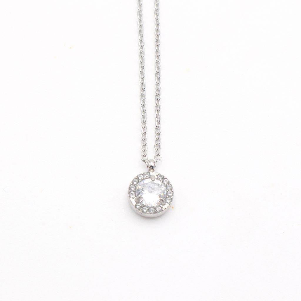 Κοντό ατσάλινο κολιέ με στρογγυλό κρύσταλλο ασημί Κοντό ατσάλινο κολιέ με στρογγυλό κρύσταλλο ασημί