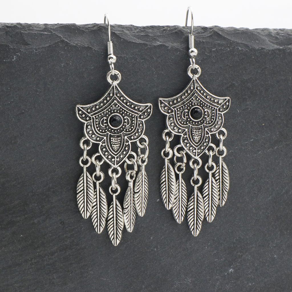 Κρεμαστά boho σκουλαρίκια Free Spirit με φτερά Κρεμαστά boho σκουλαρίκια Free Spirit με φτερά