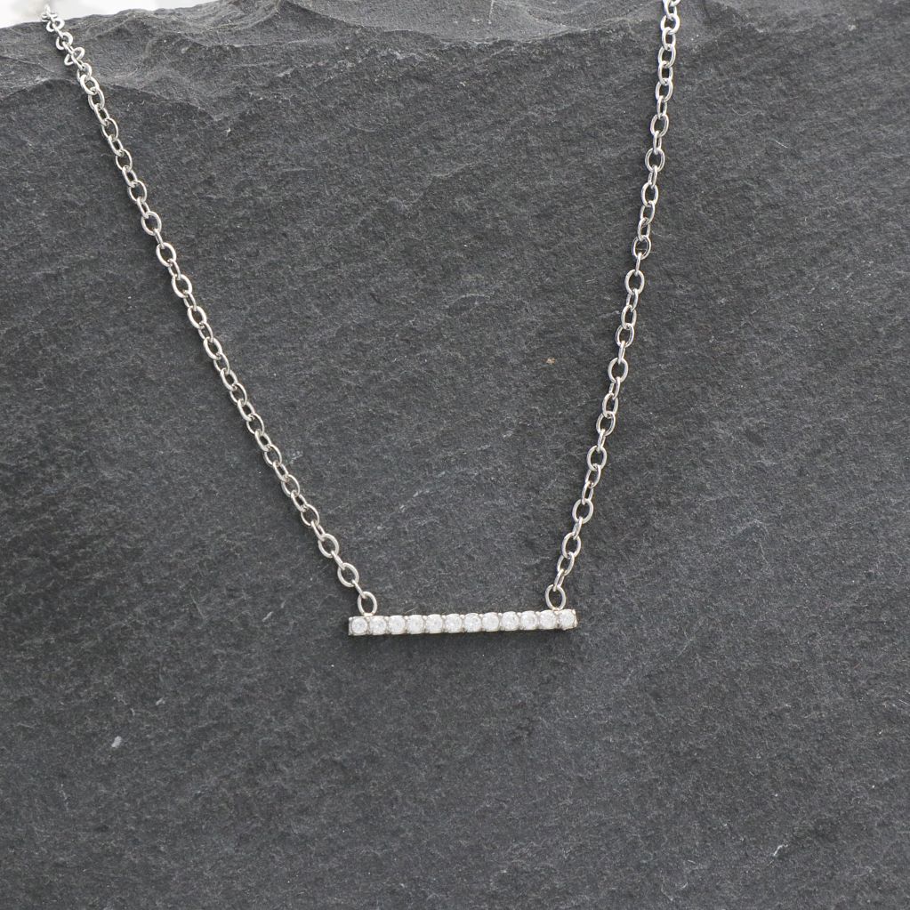 ατσαλινο κολιέ γραμμή από στρας κοντό γυναικείο ατσαλινο κολιέ γραμμή από στρας κοντό γυναικείο