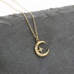 χρυσό κολιέ με φεγγάρι και αστέρι