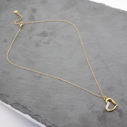 χρυσό κολιέ με καρδιά και στρας