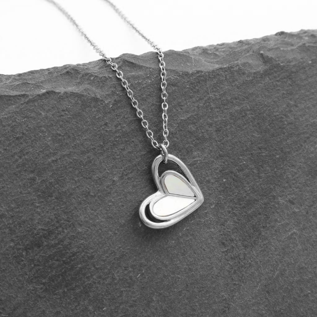 Κολιέ με καρδιά και όψη φίλντισι Κολιέ με καρδιά και όψη φίλντισι