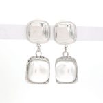 Κρεμαστά ατσάλινα σκουλαρίκια με κούμπωμα κλιπ και πέρλα